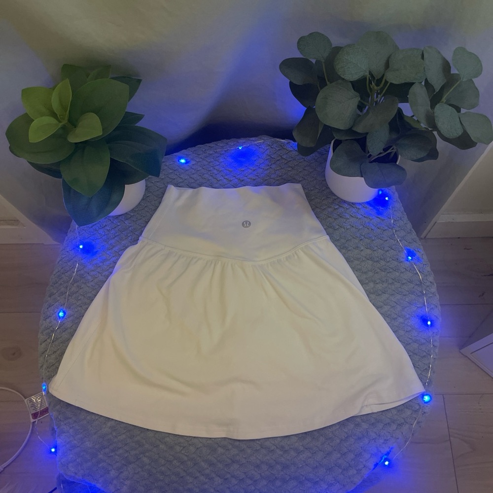 🦢White Lululemon Skirt 🦢